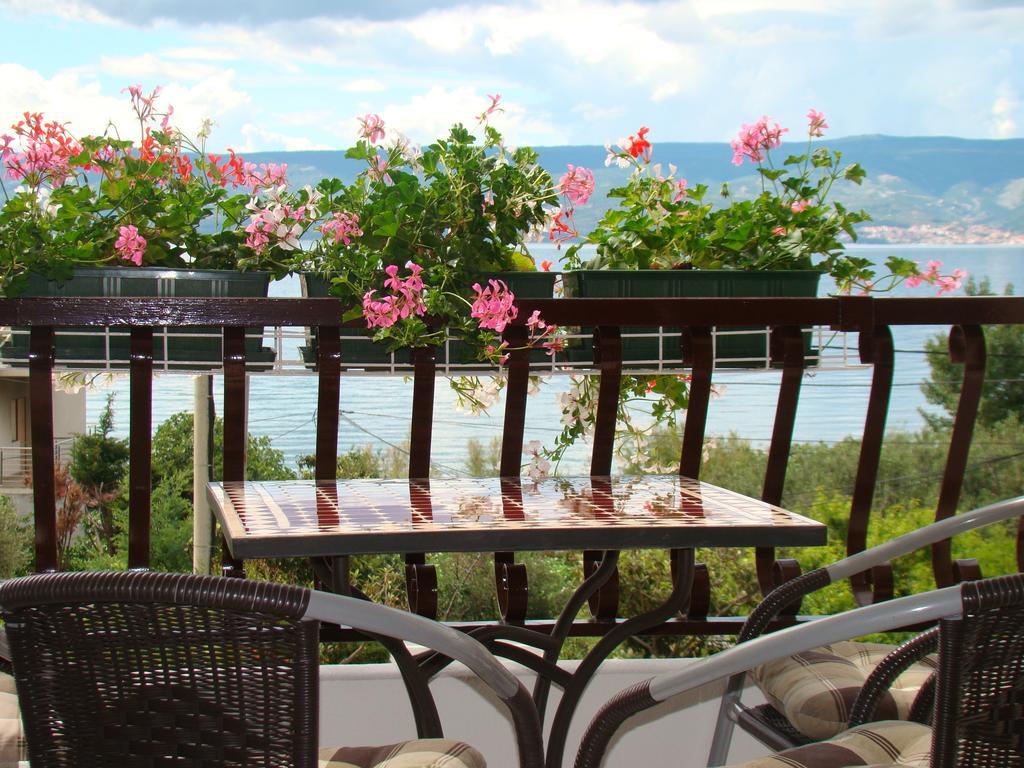 Apartments Villa Sunce Dugi Rat Oda fotoğraf