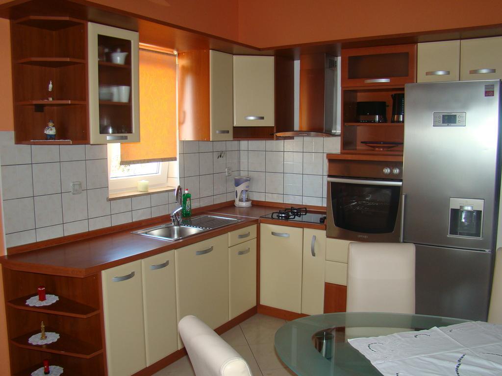 Apartments Villa Sunce Dugi Rat Oda fotoğraf