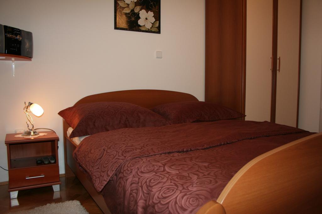 Apartments Villa Sunce Dugi Rat Oda fotoğraf